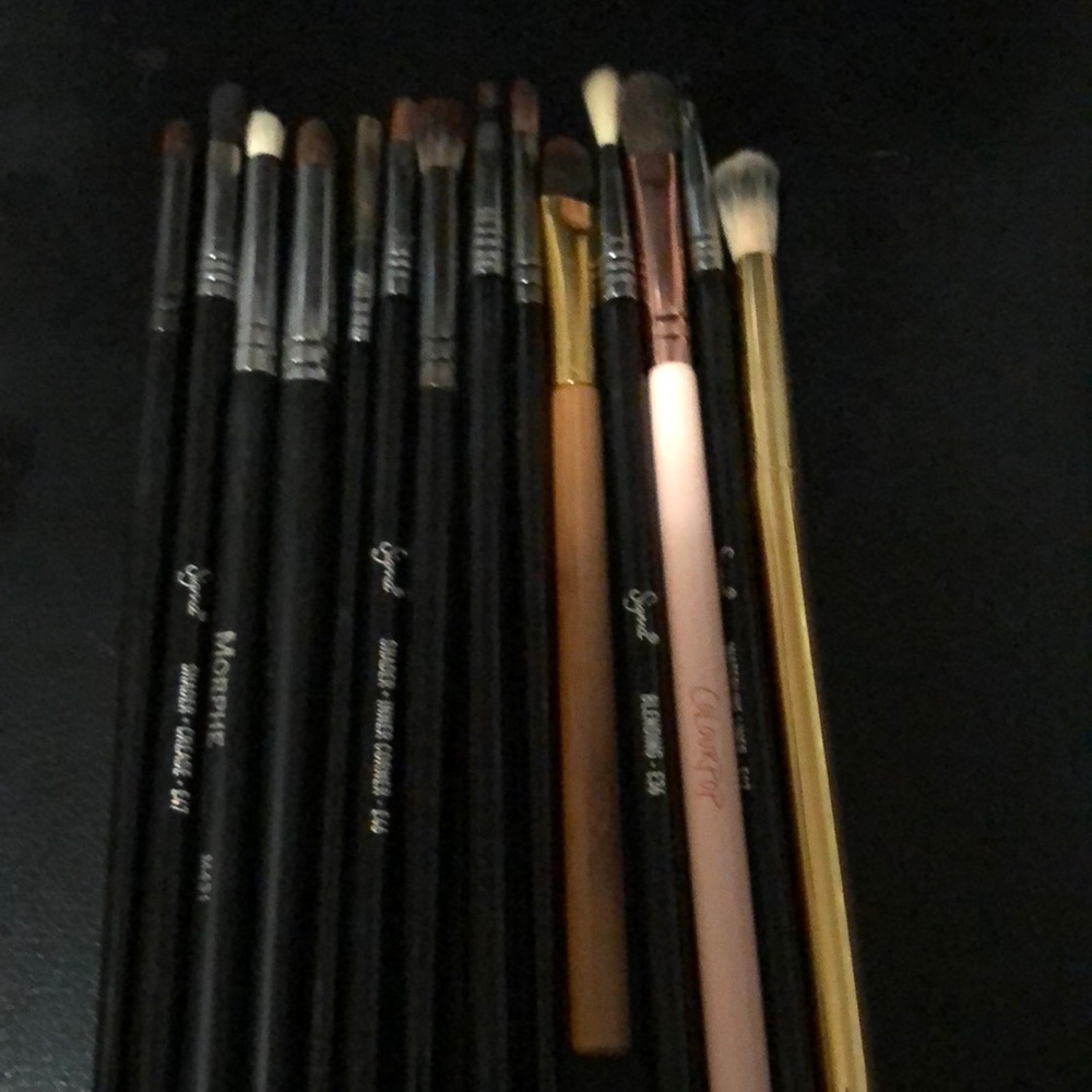 Lot of eye brushes